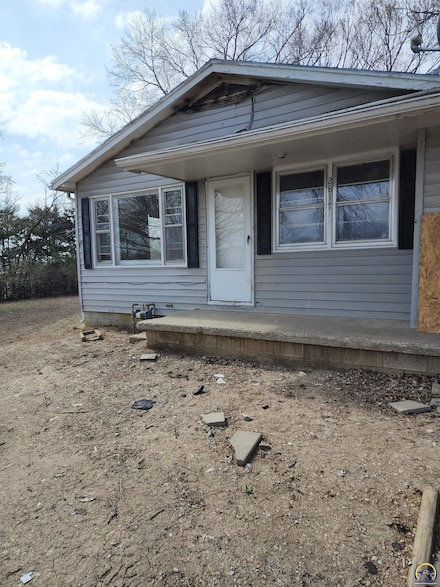 2817 SE Jefferson St, Topeka, KS 66605