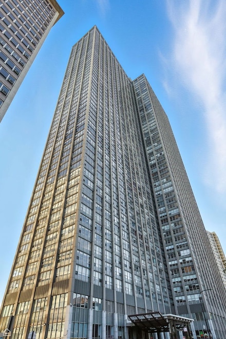 655 W Irving Park Rd Unit 5502, Chicago, IL 60613