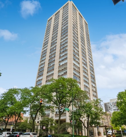 70 W Burton Place Unit 2001F, Chicago, IL 60610