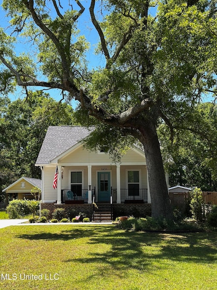 1435 Mantou St, Pascagoula, MS 39567