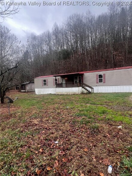 6192 Daniel Boone Pkwy, Foster, WV 25081