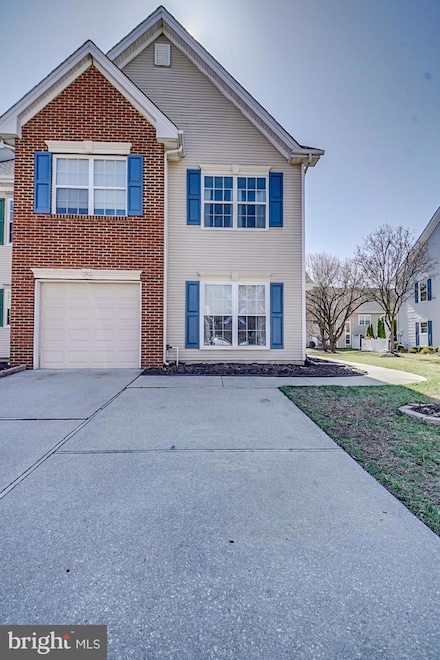 150 La Costa Dr, Blackwood, NJ 08012