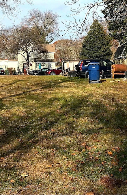 306 Roosevelt Ave, Oakhurst, NJ 07755