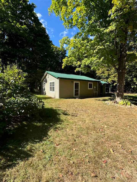 798 Thumb Lake Rd, Vanderbilt, MI 49795