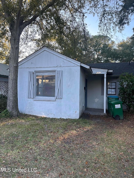 1719 Resca de La Palma St, Pascagoula, MS 39567