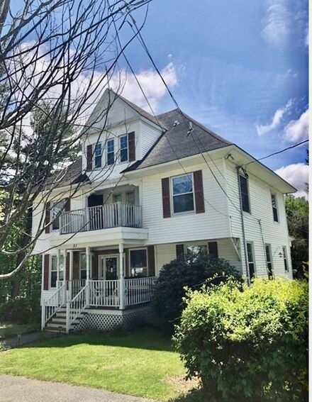 51 Mount Vernon St, Haverhill, MA 01830