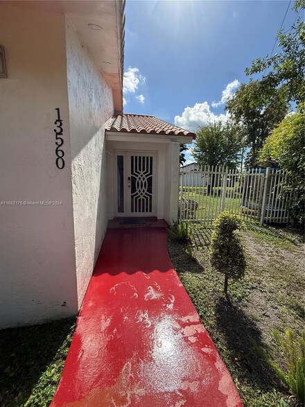13560 SW 59th Ln, Miami, FL 33183
