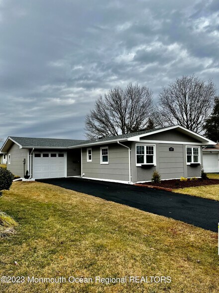 157 Clay Cir, Brick, NJ 08724