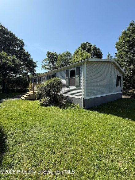 720 Edgebrook Dr, Moosic, PA 18507