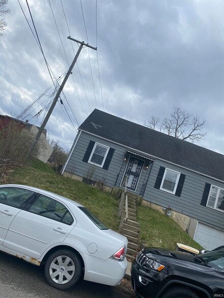 419 Mildred Ave, Fort Wayne, IN 46808