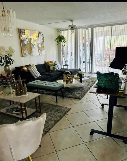 1811 Sabal Palm Dr Unit 208, Davie, FL 33324