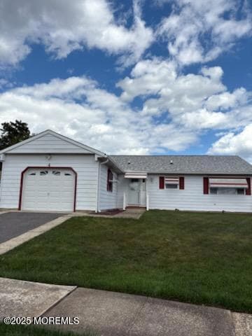 4 Flamingo Way, Toms River, NJ 08757