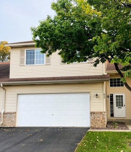 952 Pine St, Farmington, MN 55024