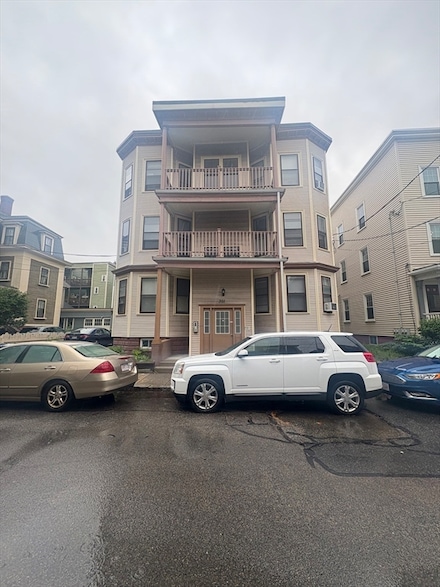 361 Washington St Unit 2L, Cambridge, MA 02139