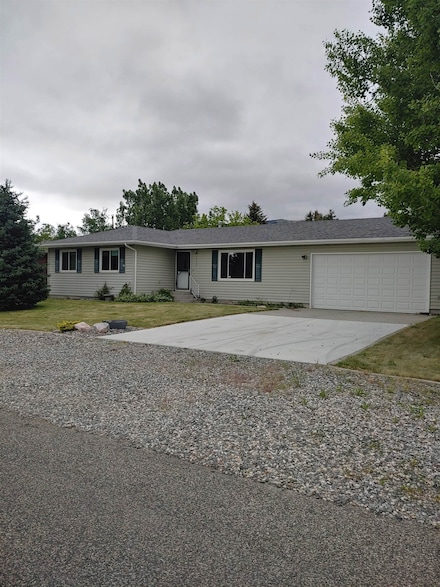 2223 Steadman St, Cody, WY 82414