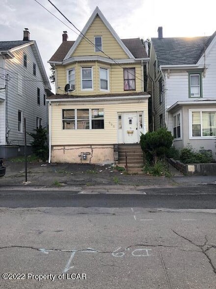 532 N James St, Hazleton, PA 18201