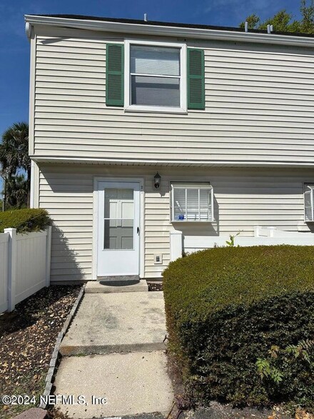 111 E 1st St Unit 21, Jacksonville, FL 32206