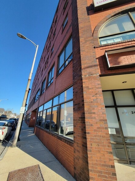 24 Park St Unit 5K, Attleboro, MA 02703