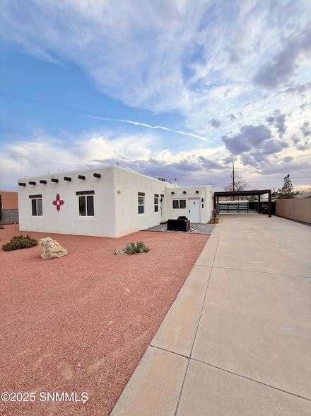 1011 N Melendres St, Las Cruces, NM 88005