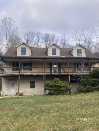 6786 Long Run Rd, Athens, OH 45701