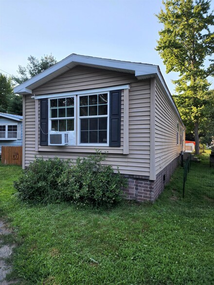 70 Spring Cir, White River Junction, VT 05001