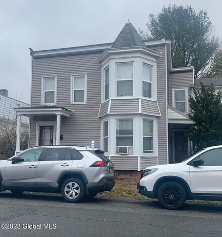 642 4th Ave, Troy, NY 12182