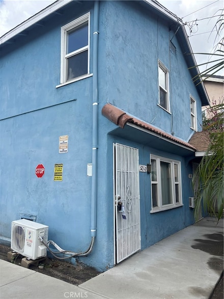 323 1/2 W Duarte Rd, Monrovia, CA 91016