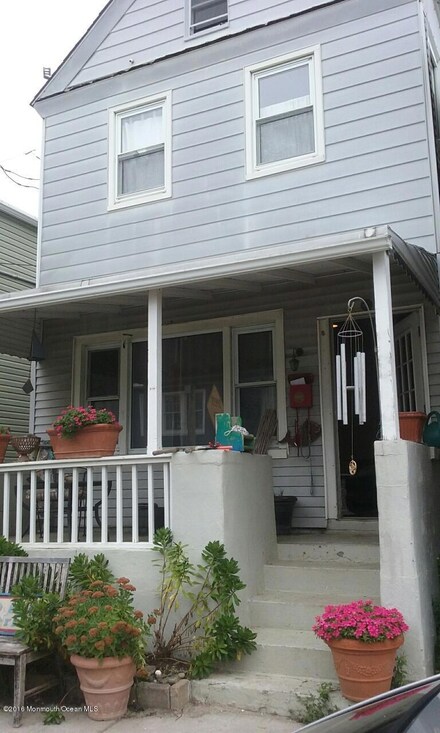 5 New St, Sea Bright, NJ 07760