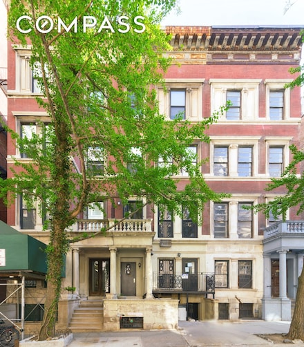 349 W 71st St, New York, NY 10023