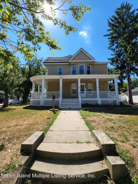 116 Bentley St, Staten Island, NY 10307