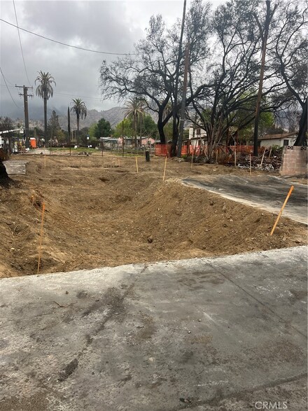 283 W Calaveras St, Altadena, CA 91001