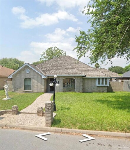 324 Kiwi St, McAllen, TX 78504