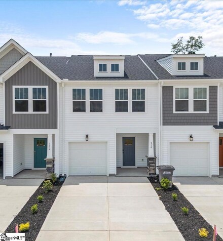 210 Marston Ln, Greenville, SC 29617