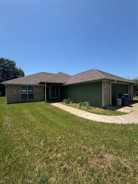 325 Schooner Rd, Gun Barrel City, TX 75156