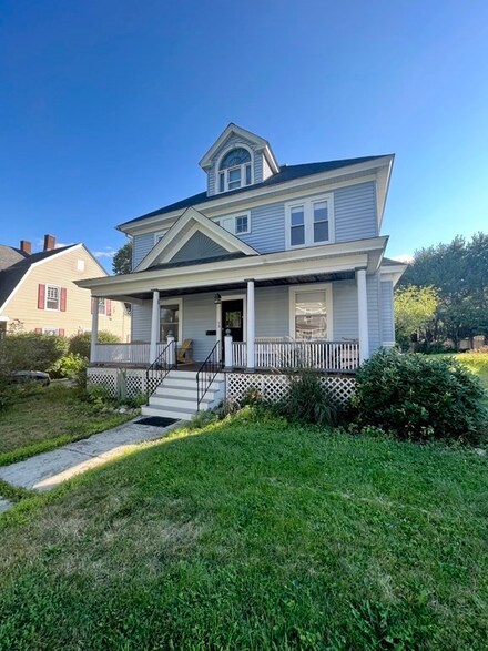 13 Wetherell St, Worcester, MA 01602