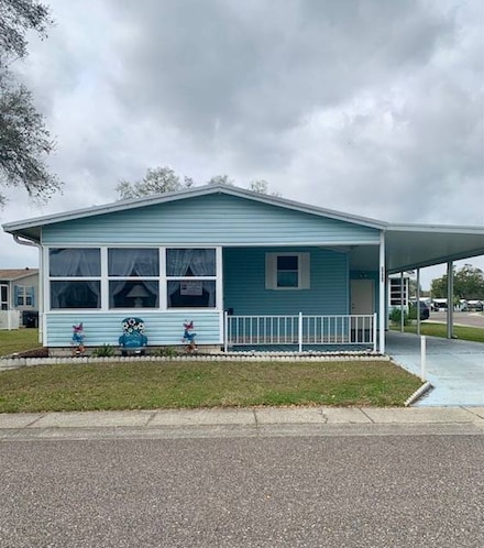 6044 Presidential Cir, Zephyrhills, FL 33540