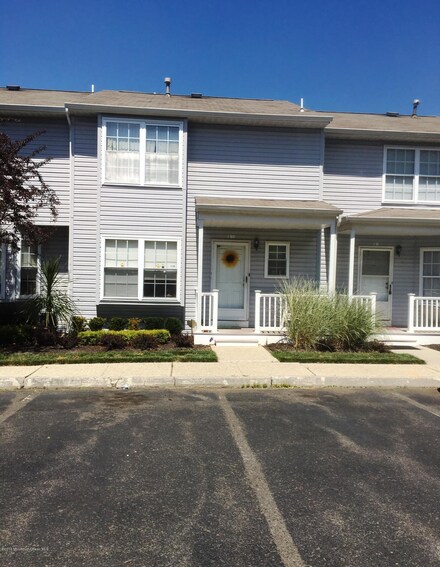 60 County Rd Unit 50, Cliffwood, NJ 07721