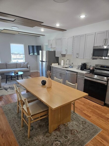 68 Main St Unit 201, Everett, MA 02149