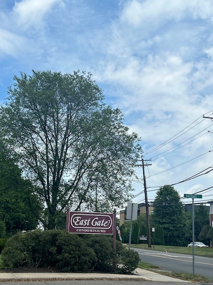 58 E Gate Ln Unit 58, Hamden, CT 06514