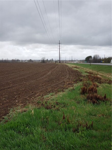 00 14th ( Highway 8), Almena, WI 54805