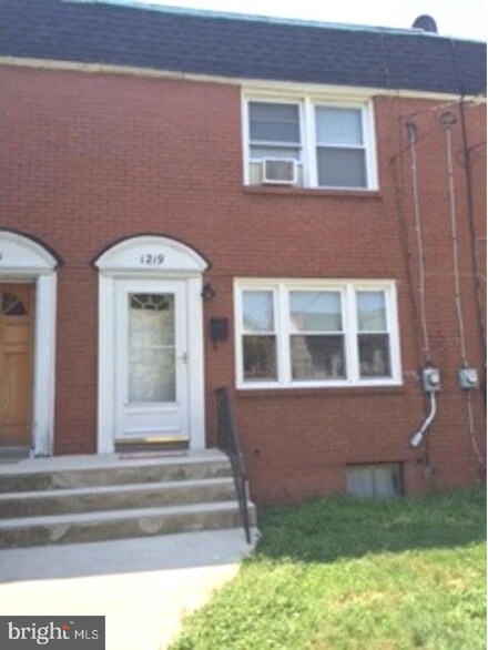 1219 Genesee St, Trenton, NJ 08610