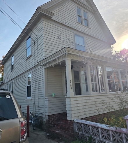 102 Weare St, Lawrence, MA 01843