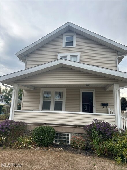 315 E 10th St, Dover, OH 44622