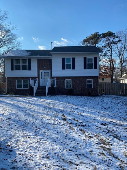 319 Vine Ave, Galloway, NJ 08205