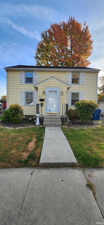 421 Henry St, New Haven, IN 46774