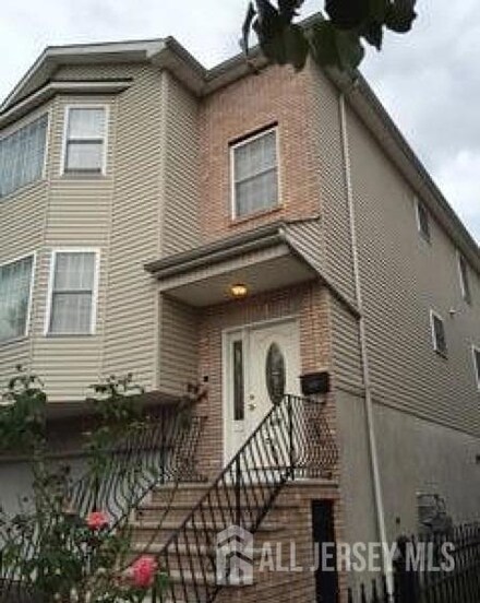 115 Fabyan Place, Newark, NJ 07112