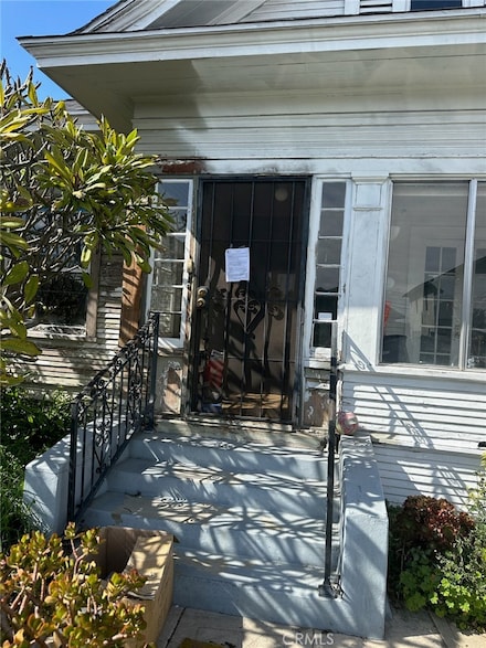 227 W 41st St, Los Angeles, CA 90037