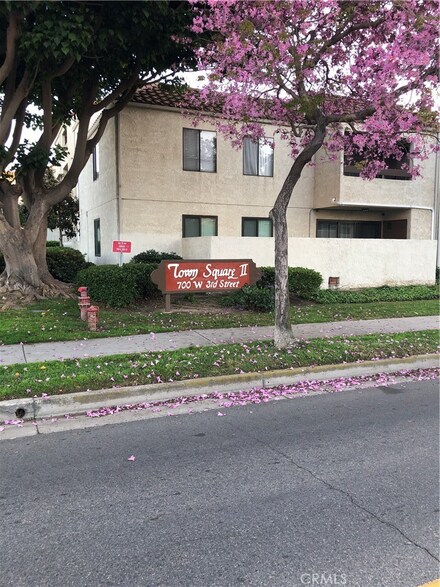 700 W 3rd St Unit B312, Santa Ana, CA 92701