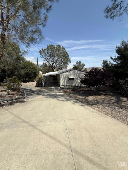 810 Sycamore Dr, Wofford Heights, CA 93285