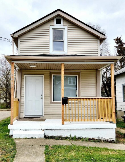 6827 Savannah Ave, Cincinnati, OH 45239